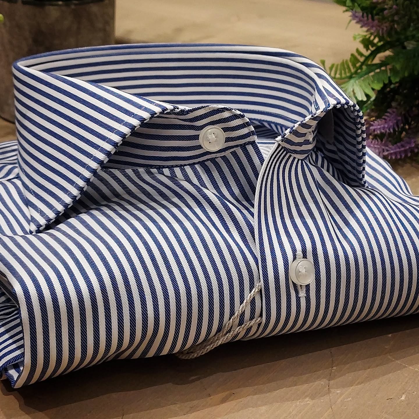 Camicia in Cotone No Stiro Rigata Bianca e Blu Collo Francese