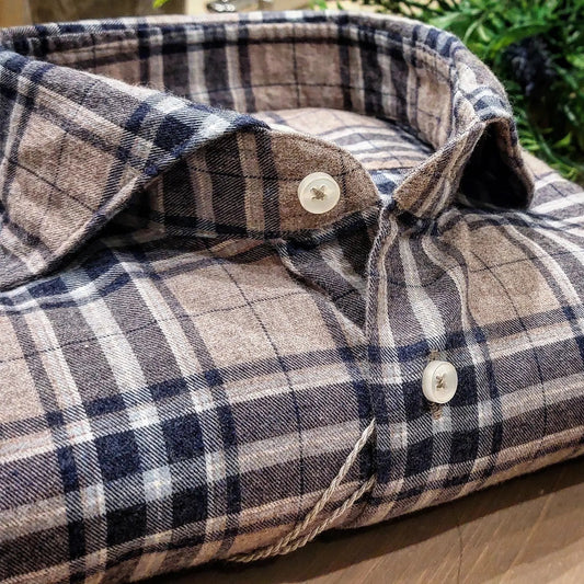 Camicia in Cotone Flanellato Quadro Sabbia e Blu Collo Francese Cutaway