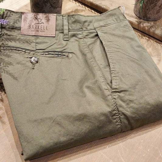 Pantalone Salvia Modello Chinos in Cotone Raso