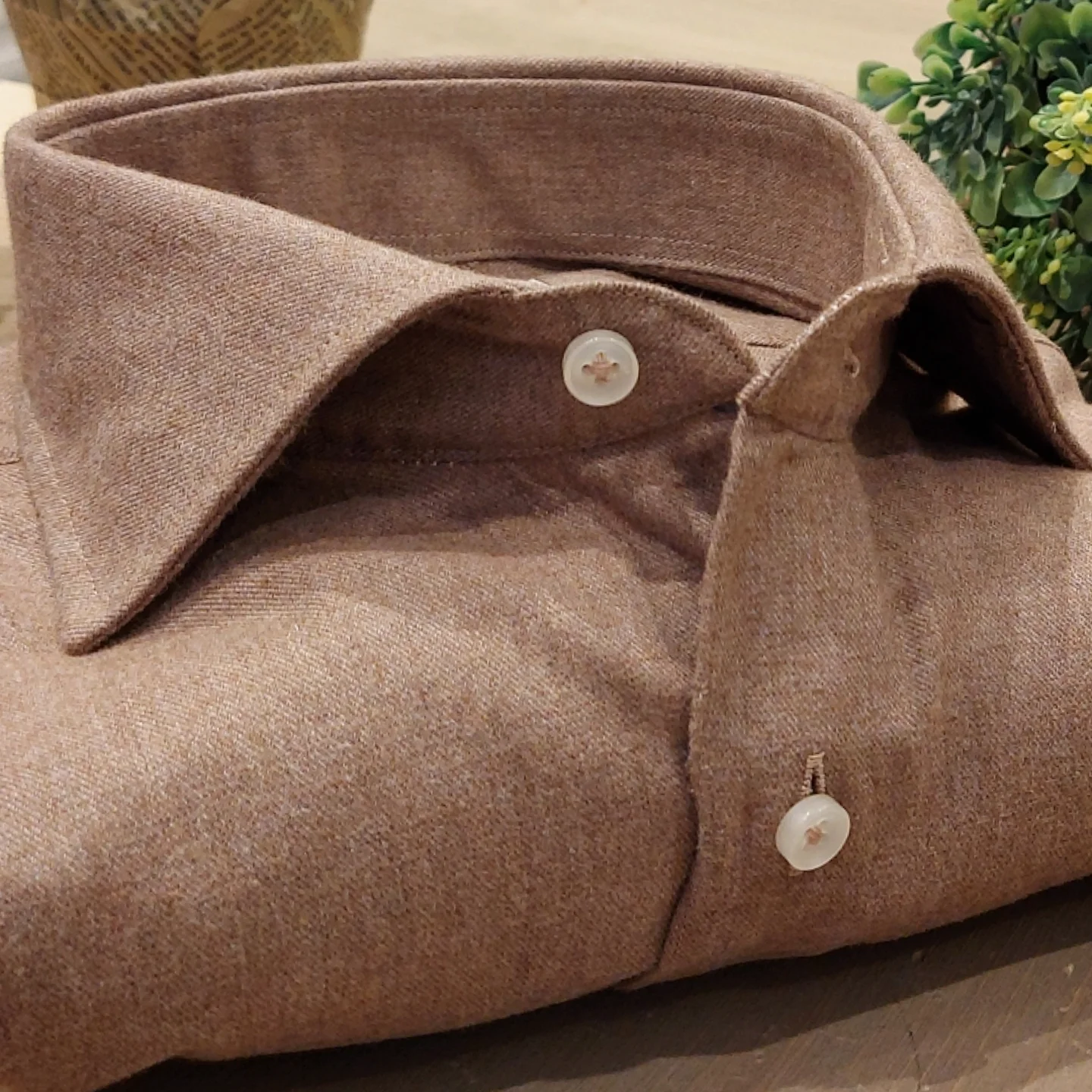Camicia in Cotone Flanellato Marrone Collo Francese