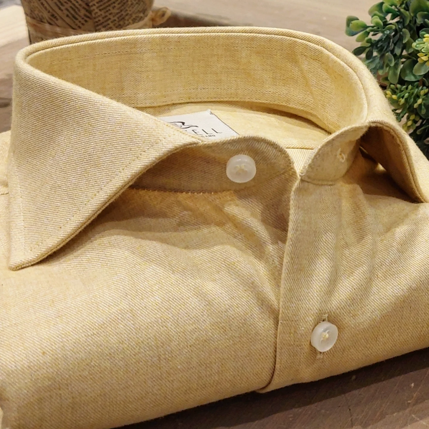 Camicia in Cotone Flanellato Giallo Ocra Collo Francese
