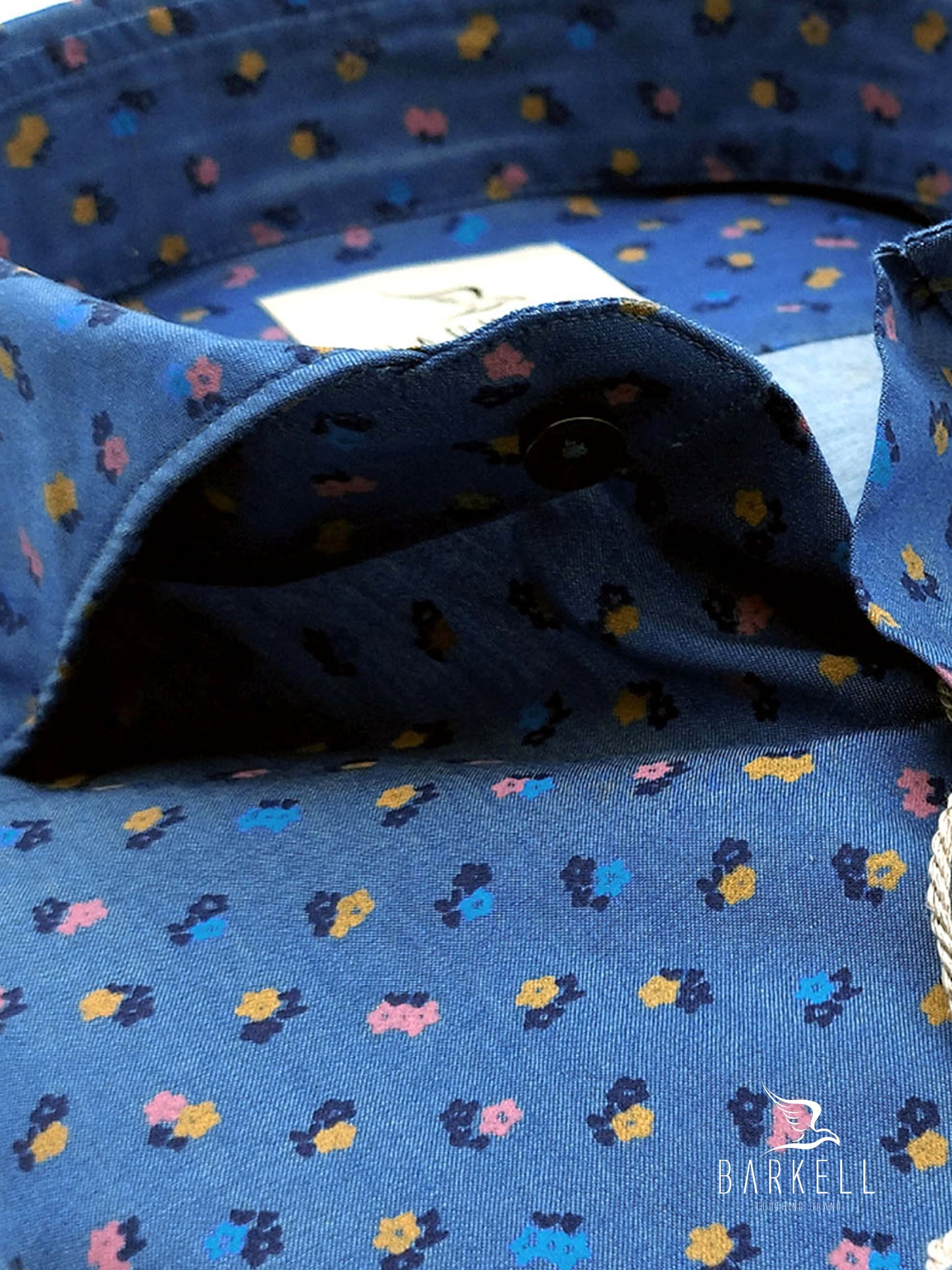 Camicia in Cotone Fantasia Fiorata Multicolore Fondo Chambray Collo Francese Cutaway