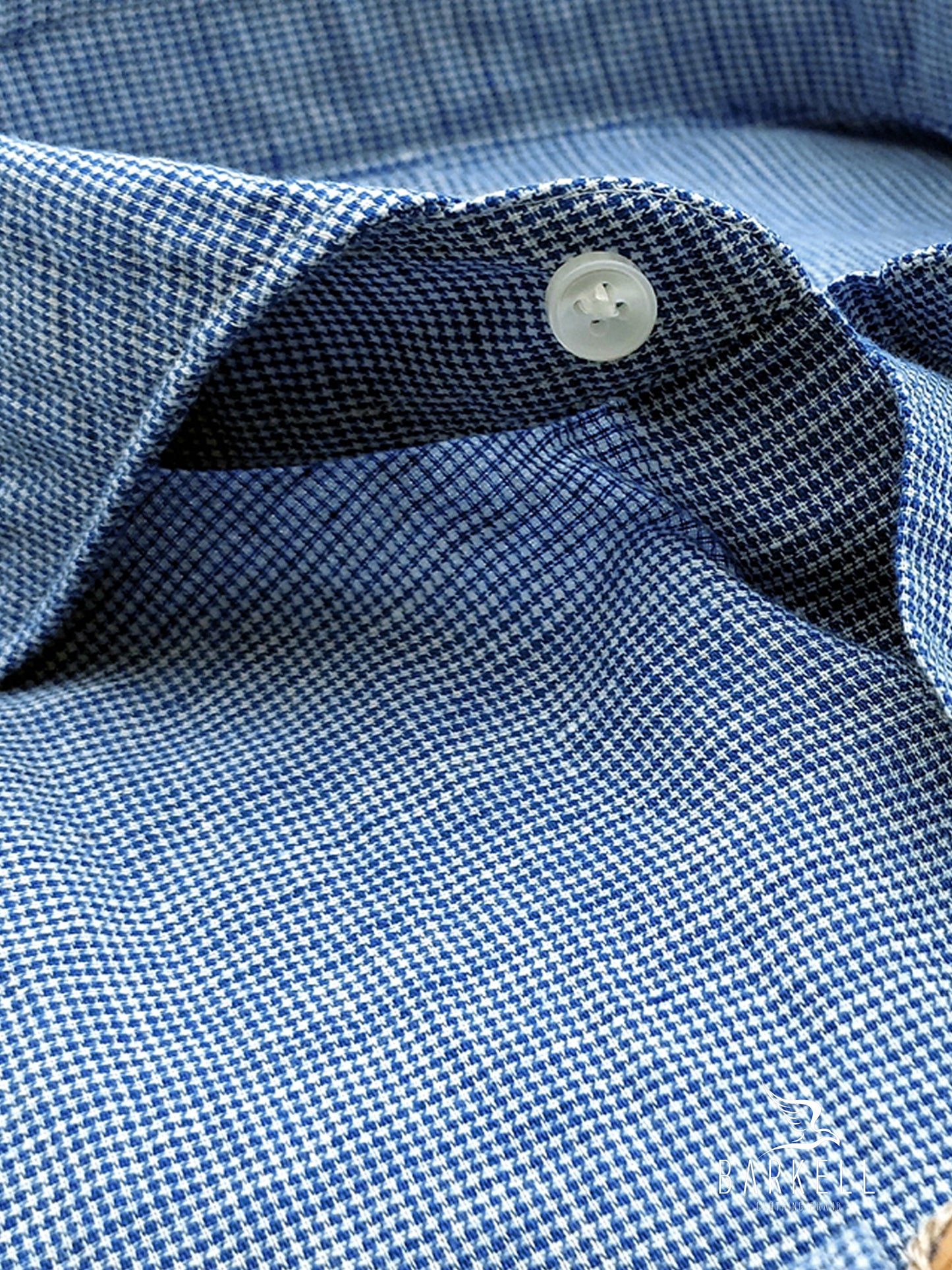 Camicia in Misto Lino Fantasia Micro Pied de Poule Blu e Bianco Collo Francese Cutaway