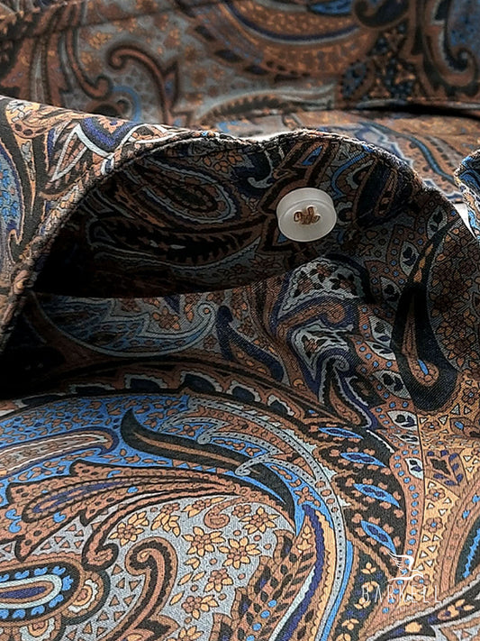 Camicia in Cotone Fantasia Cashmere Fondo Multicolore Collo Francese Cutaway