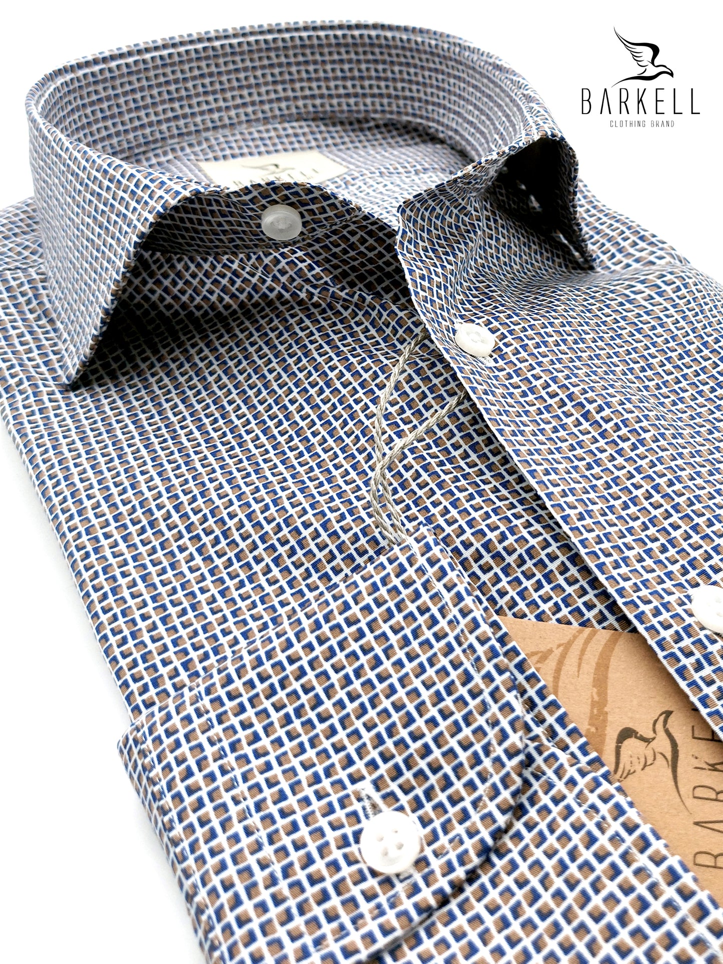 Camicia in Cotone Fantasia Geometrica Multicolore Fondo Bianco Collo Francese
