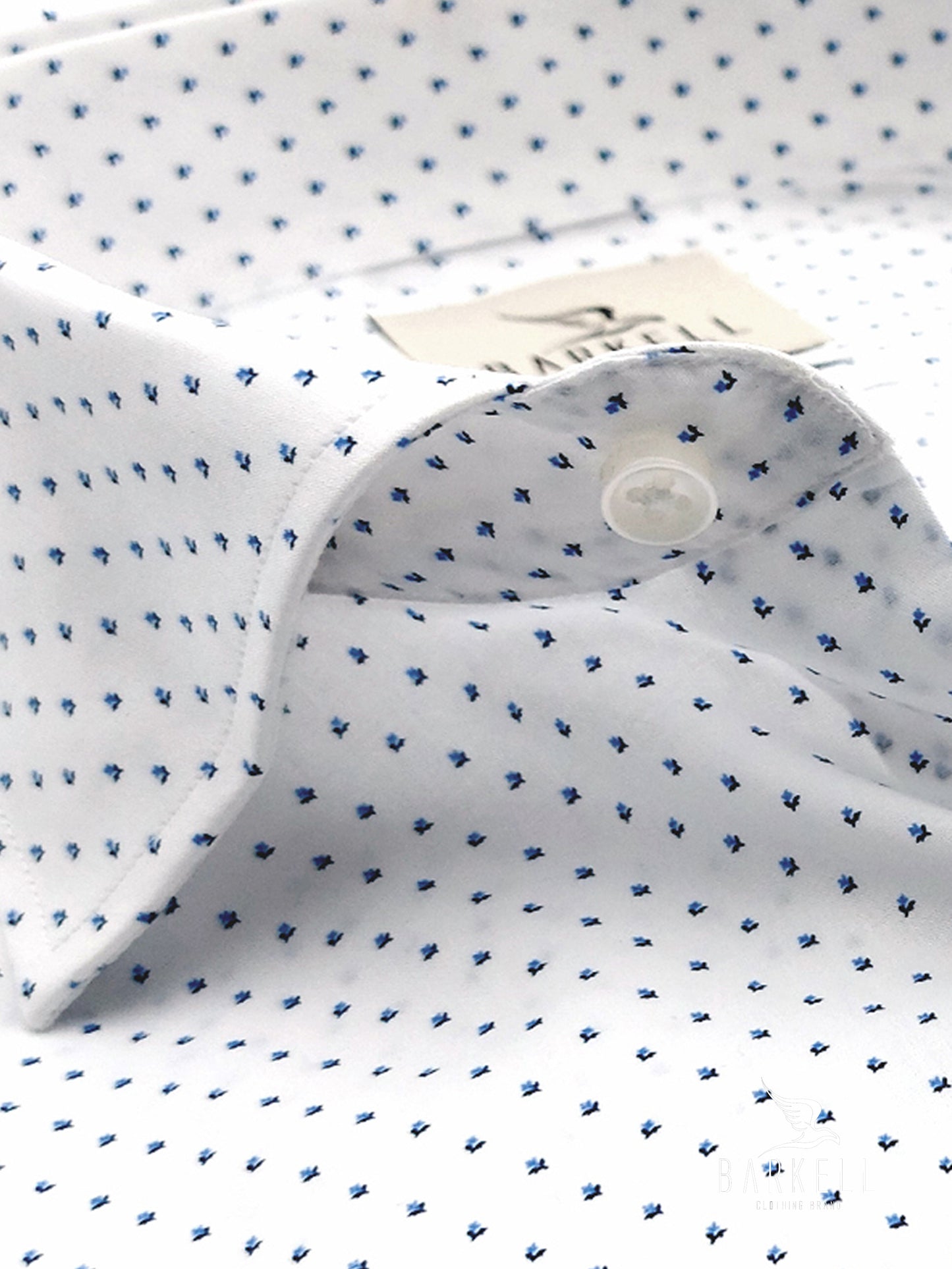 Camicia in Cotone Doppio Ritorto Fantasia Microfiore Blu Fondo Bianco Collo Francese
