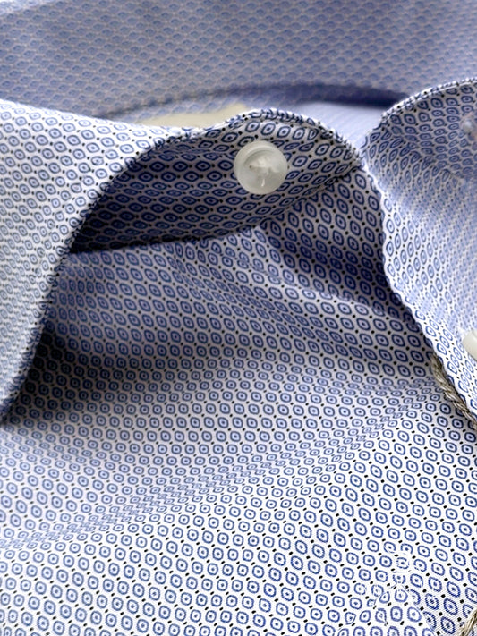 Camicia in Cotone No Stiro Microfantasia Geometrica Blu Fondo Bianco Collo Francese