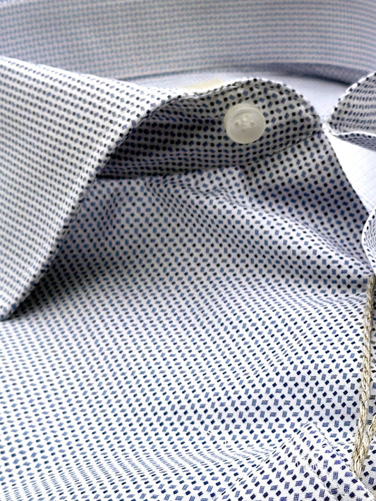 Camicia in Cotone Microfantasia Geometrica Celeste e Blu Fondo Bianco Collo Francese