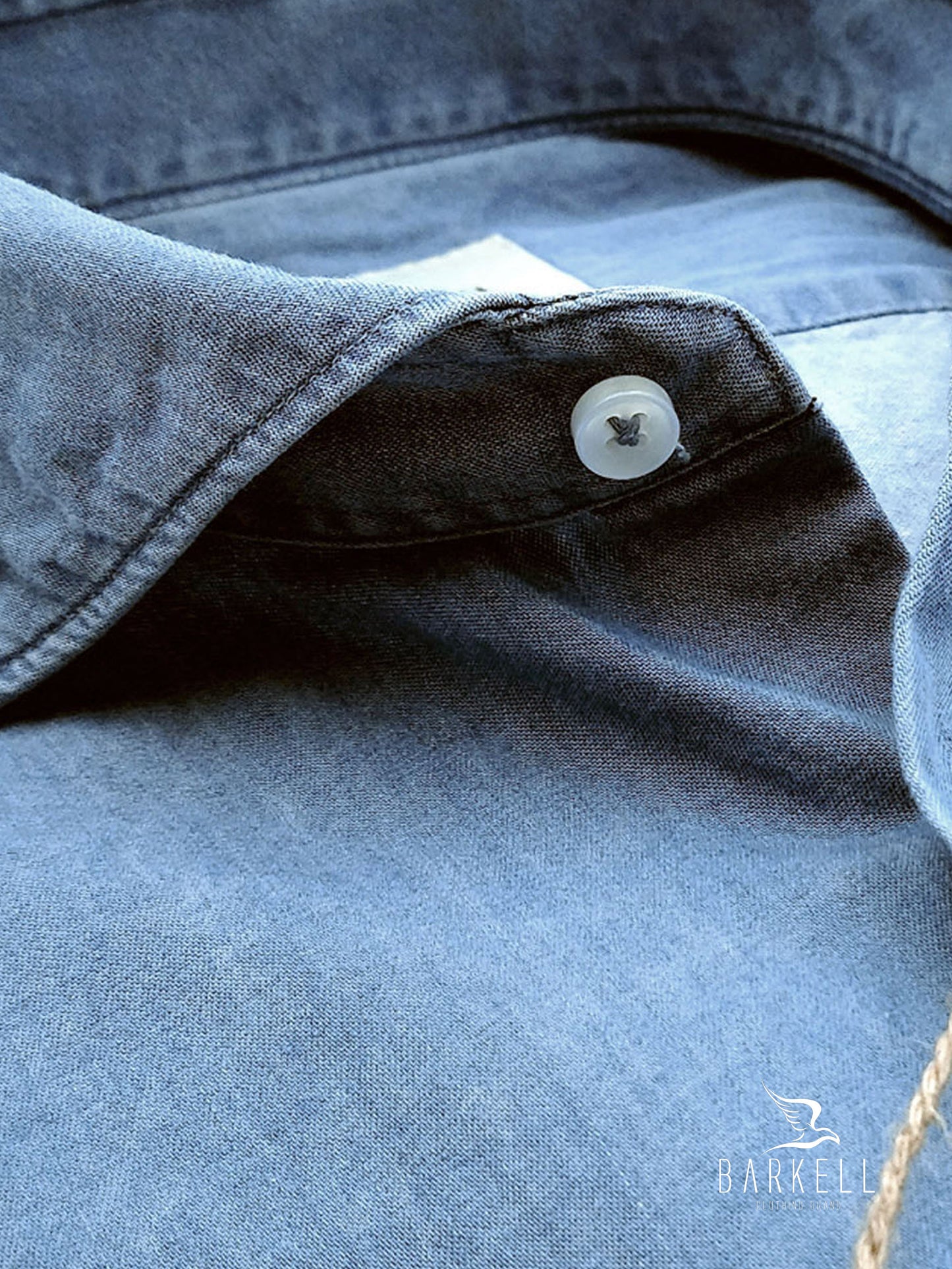 Camicia in Cotone Denim Lavato Color Jeans Chiaro Collo Francese Cutaway