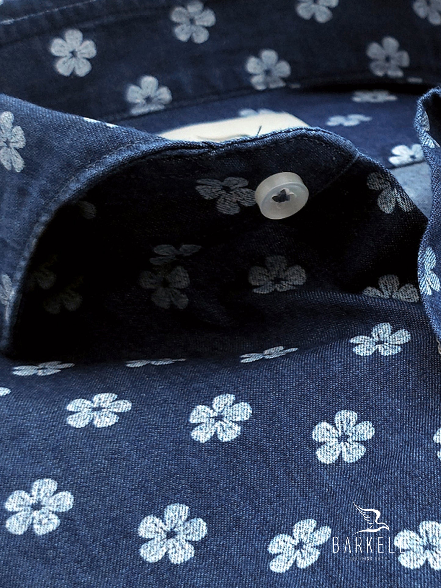 Camicia in Jeans Fantasia Margherita Gesso Fondo Stone Denim Collo Francese Cutaway