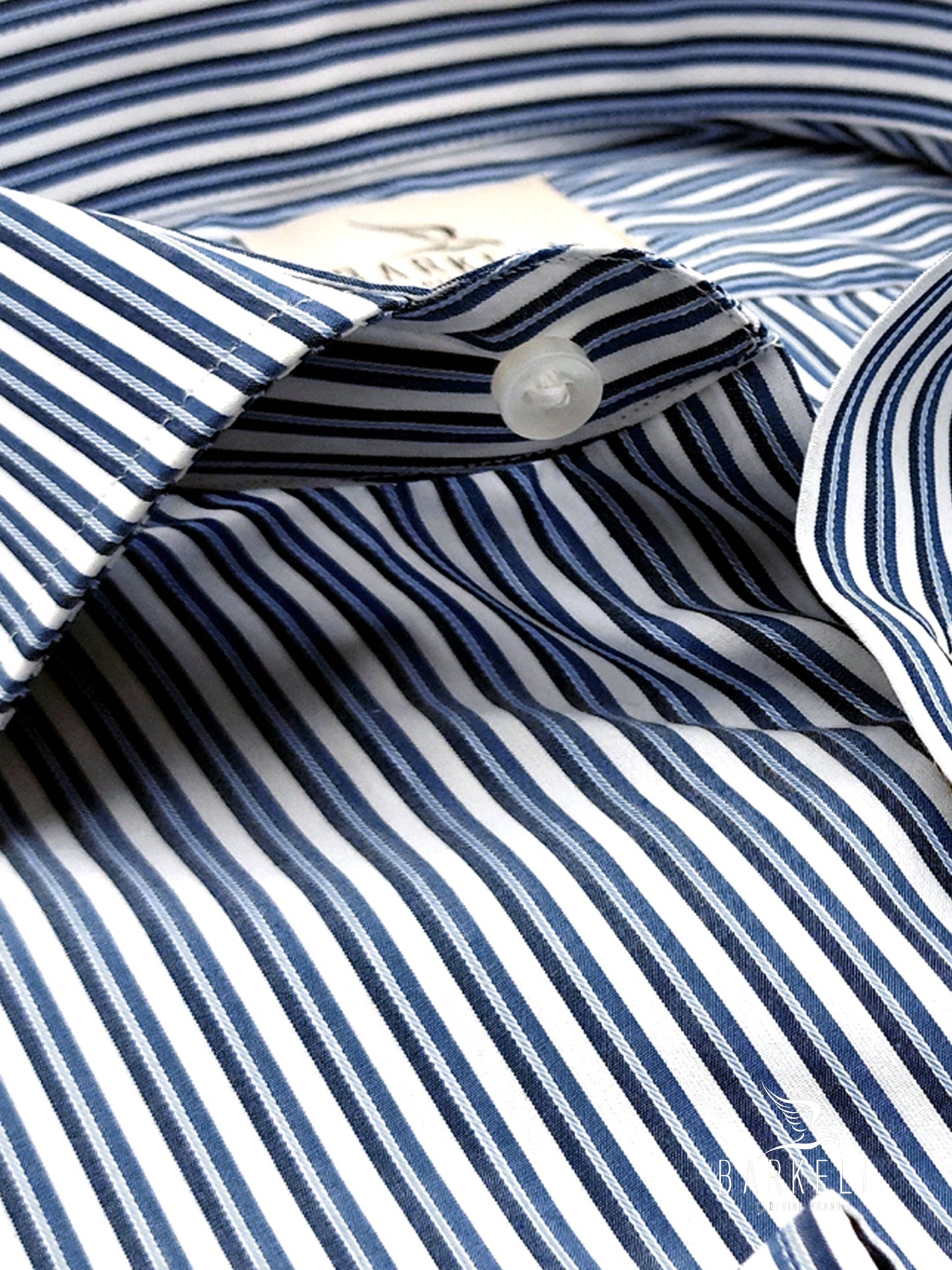 Camicia in Cotone No Stiro Rigata Blu e Indaco Fondo Bianco Collo Francese