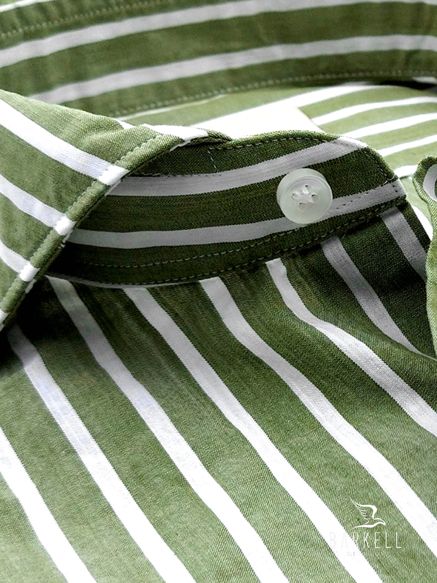 Camicia in Cotone Rigata Verde Oliva e Bianco Collo Francese Cutaway