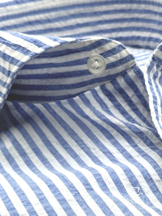 Camicia in Cotone Seersucker Rigata Azzurro e Bianco Collo Francese Cutaway