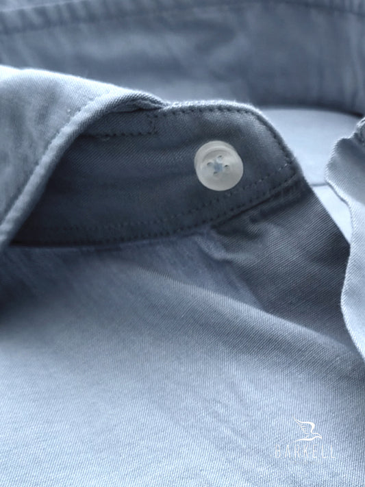 Camicia in Cotone Denim Chambray Lavato Color Celeste Collo Francese Cutaway