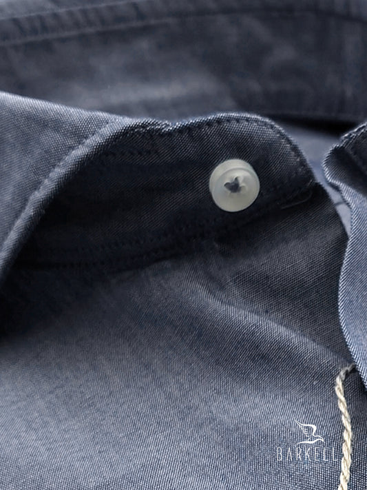 Camicia in Cotone Denim Chambray Lavato Color Indaco Collo Francese Cutaway