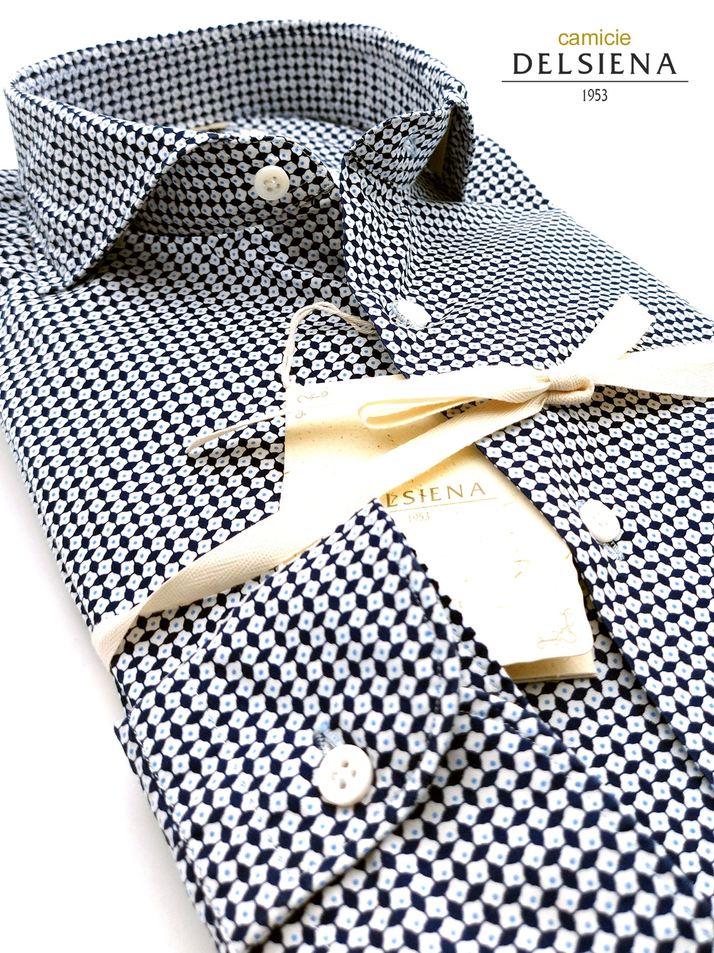 Camicia in Cotone Fantasia Geometrica Bianca Fondo Blu Collo Francese Cutaway