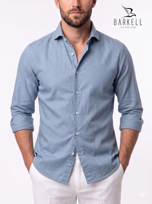 Camisa vaquera lavada de algodón cambray en color azul claro con cuello italiano