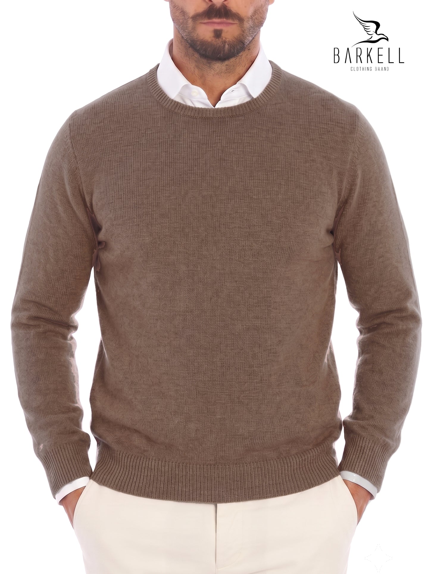 Round neck sweater in wool blend with 5% cashmere in walnut color