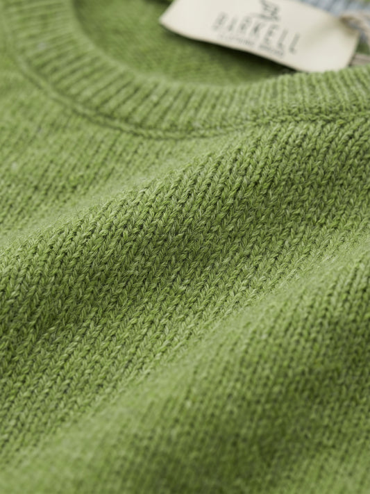 Jersey de cuello redondo de color ocre en mezcla de lana con 5% cashmere