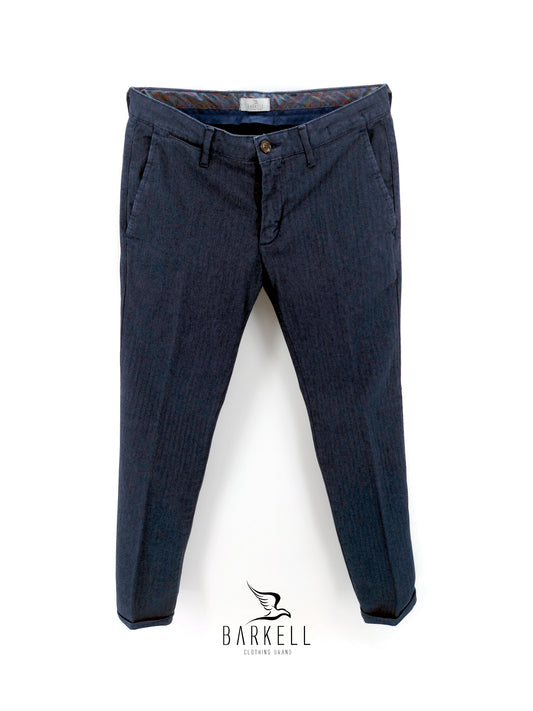 Pantalone Blu Indaco Modello Chinos in Misto Cotone Spigato