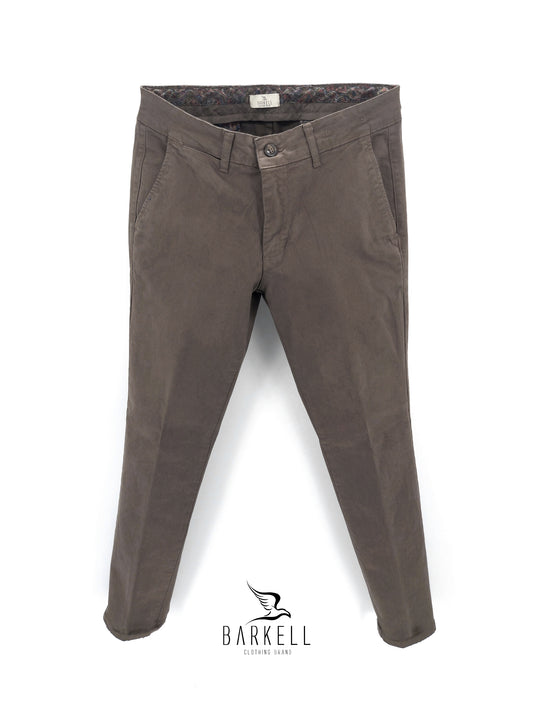 Pantalone Fango Modello Chinos in Cotone Gabardina