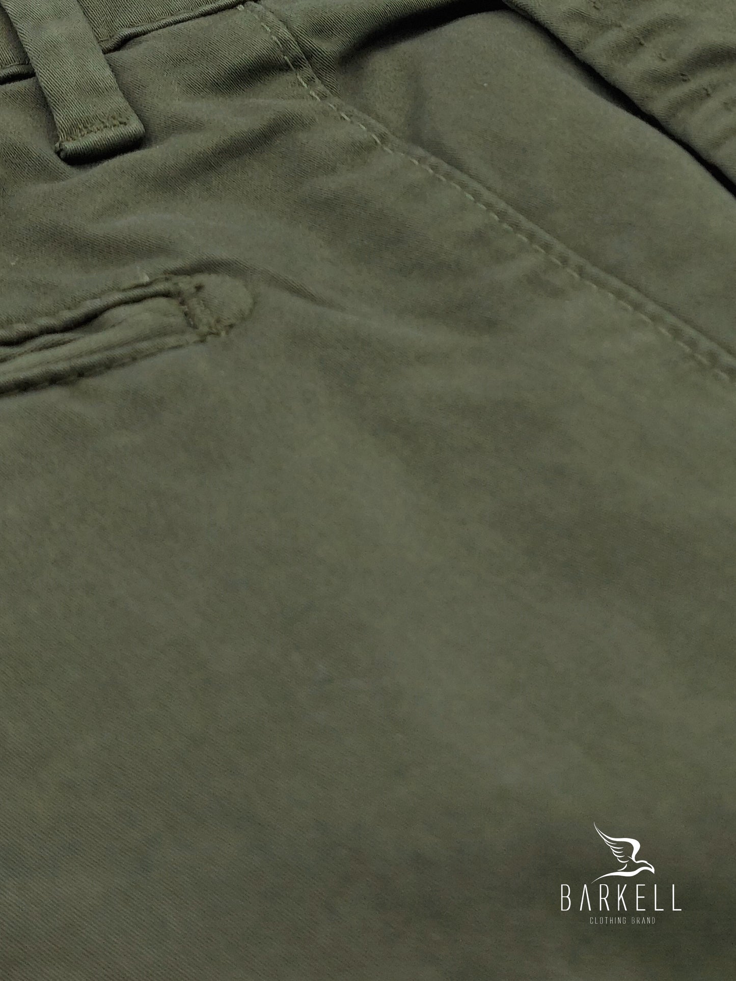 Pantalone Verde Militare Modello Chinos in Cotone Raso
