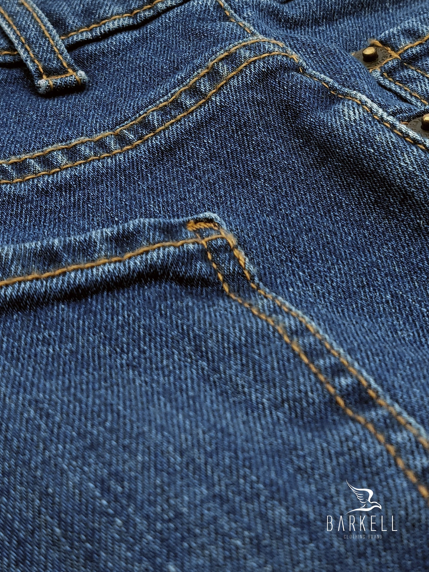 Jeans Modello Cinque Tasche Lavaggio Stone Wash