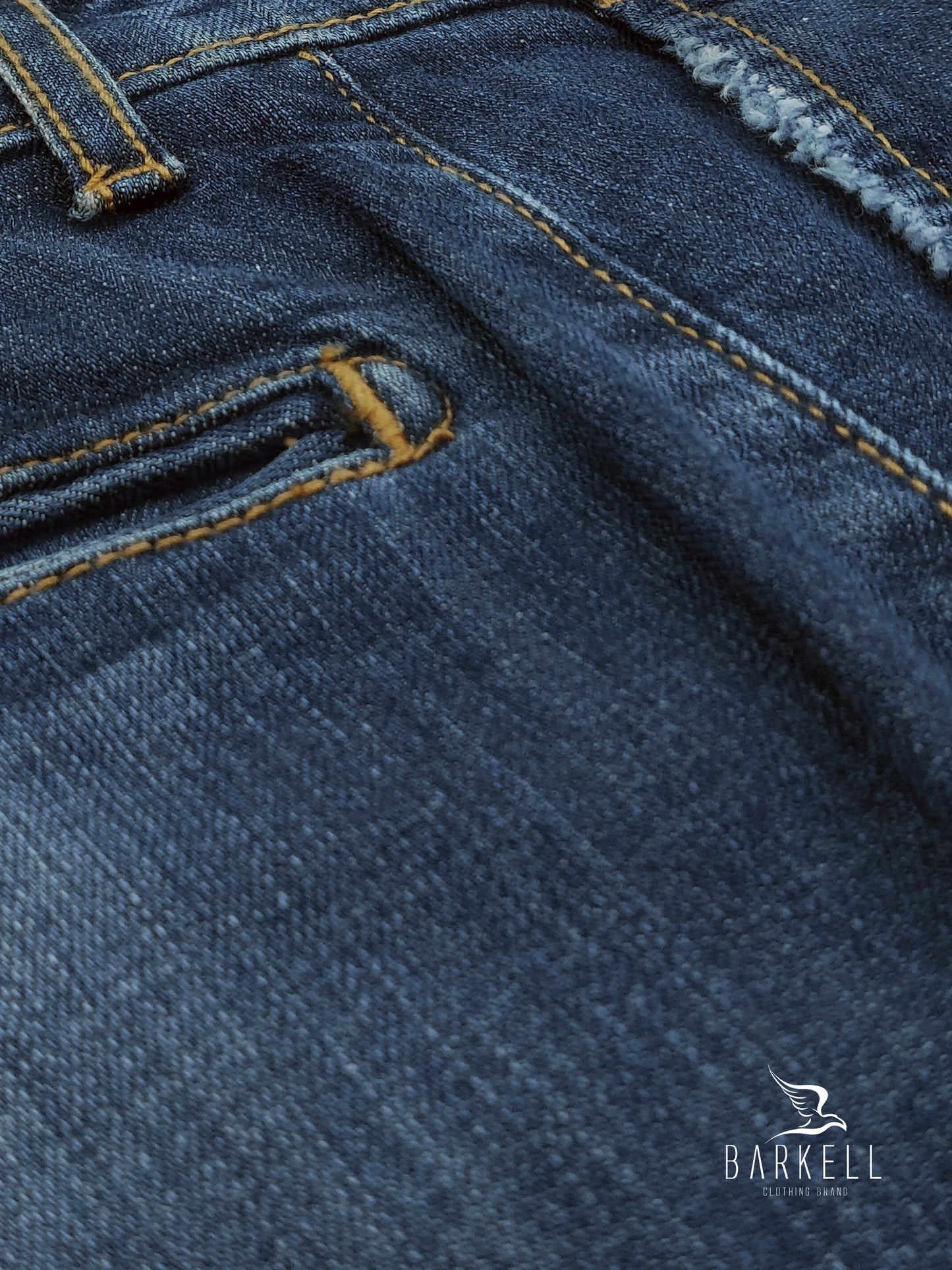 Jeans Modello Chinos Lavaggio Stone Wash con Rinacci