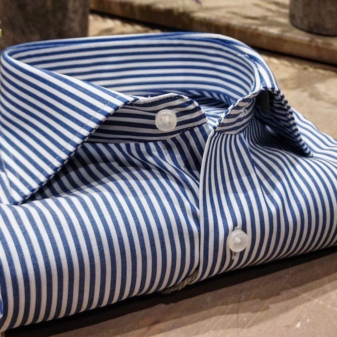 Camicia in Cotone No Stiro Rigata Bianca e Blu Collo Francese