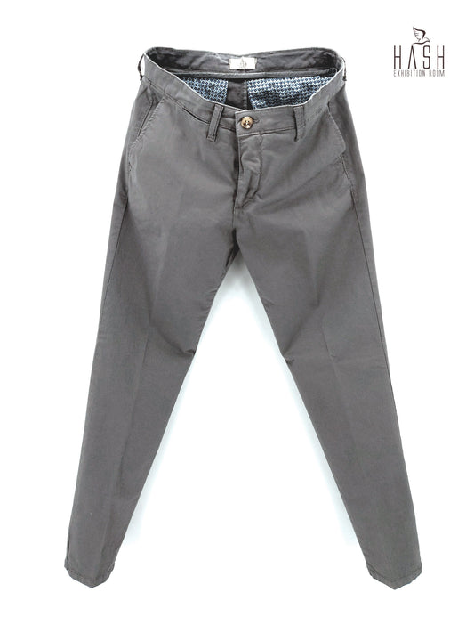 Pantalone Grigio Modello Chinos in Cotone Gabardina