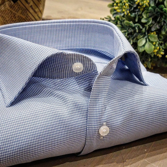 Camicia in Cotone Microfantasia Pied de Poule Bianca e Celeste Collo Francese