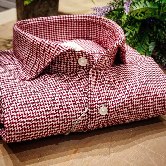 Camicia in Cotone No Stiro Fantasia Pied de Poule Rosso e Bianco Collo Francese Cutaway