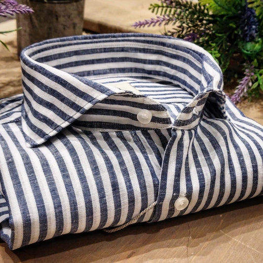 Camicia in Misto Lino Rigato Blu e Bianco Collo Francese Cutaway
