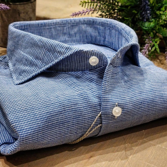 Camicia in Misto Lino Fantasia Micro Pied de Poule Blu e Bianco Collo Francese Cutaway