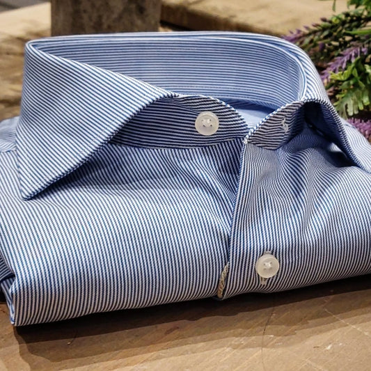 Camicia in Cotone Rigata Bianca e Blu Collo Francese