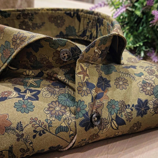 Camicia in Cotone Fantasia Floreale Multicolore Fondo Verde Collo Francese Cutaway