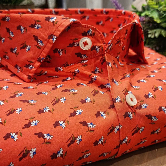 Camicia in Cotone Fantasia Fiore Bianco Fondo Corallo Collo Francese Spread