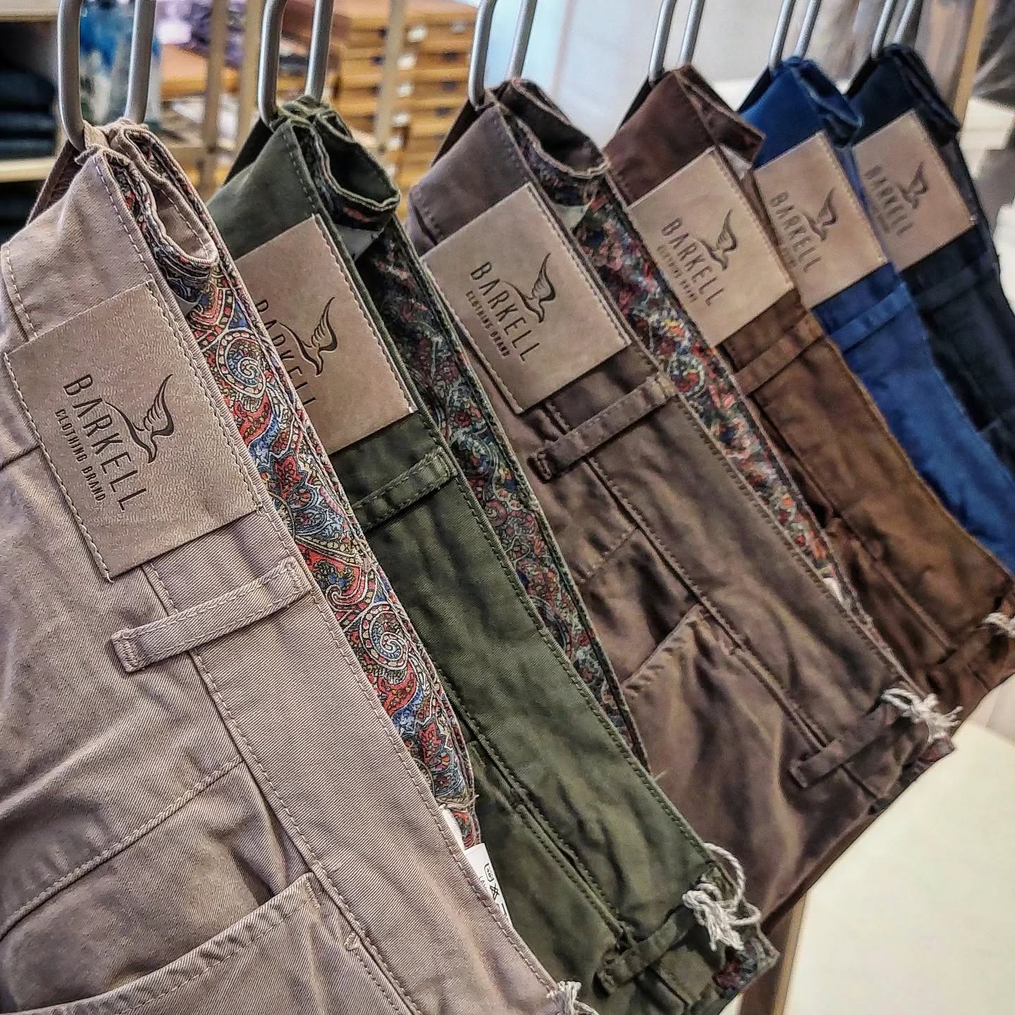 Pantalone Fango Modello Chinos in Cotone Gabardina