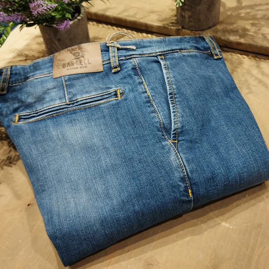 Jeans Modello Chinos Lavaggio Super Stone Wash