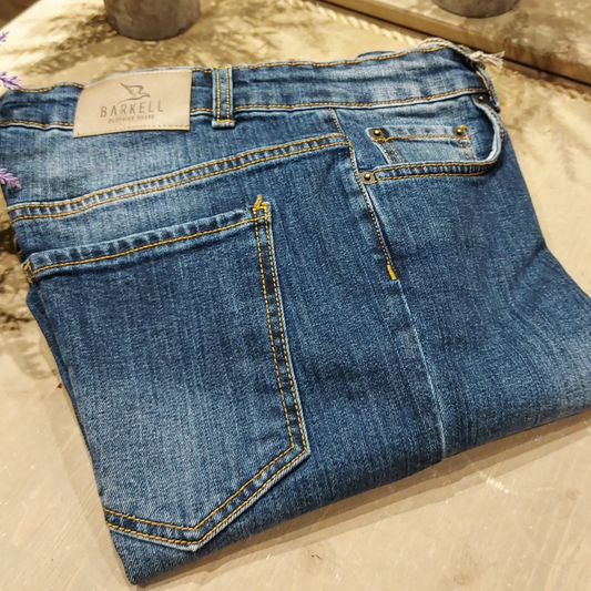 Jeans Modello Cinque Tasche Lavaggio Stone Wash