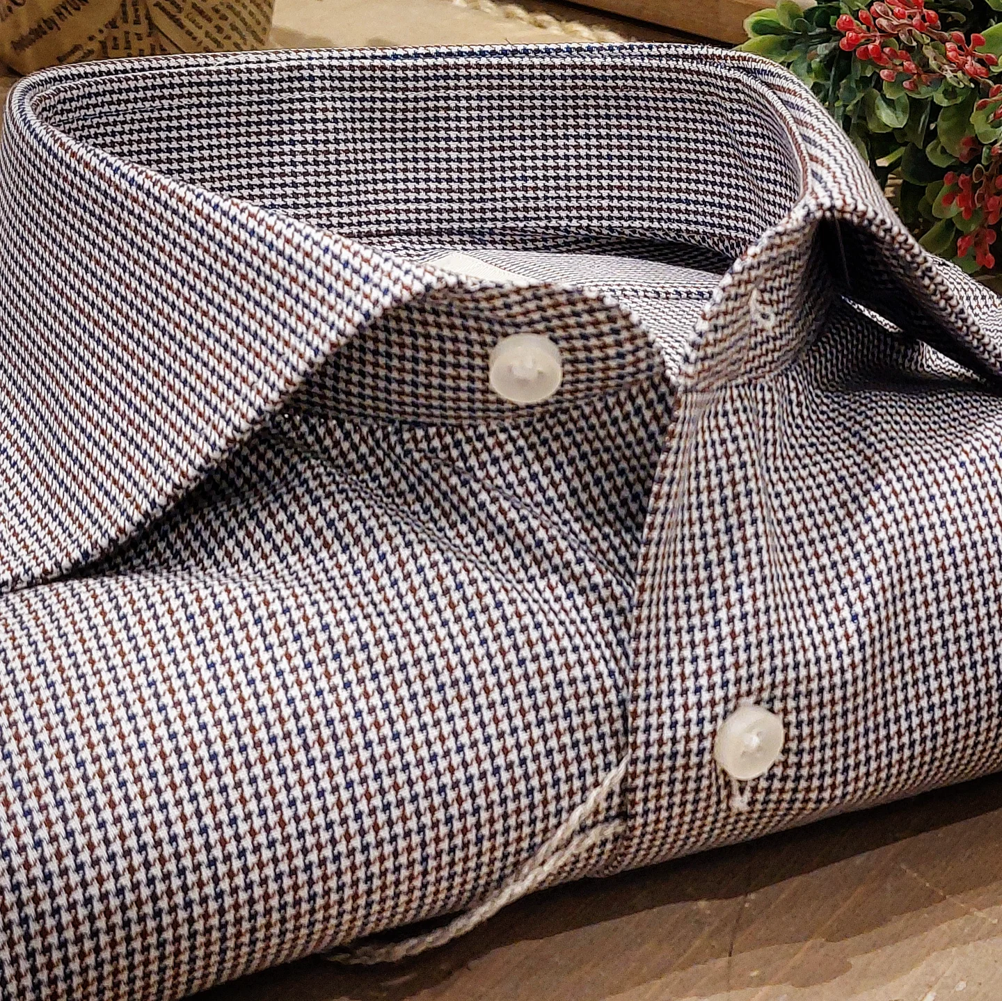 Camicia in Cotone Microfantasia Pied de Poule Blu e Marrone Collo Francese
