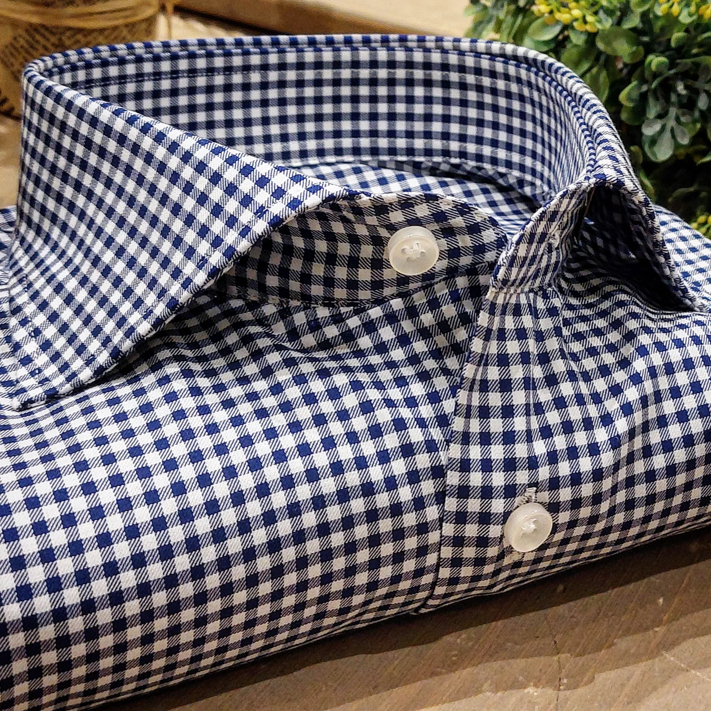 Camicia in Cotone Quadretto Blu e Bianco Collo Francese