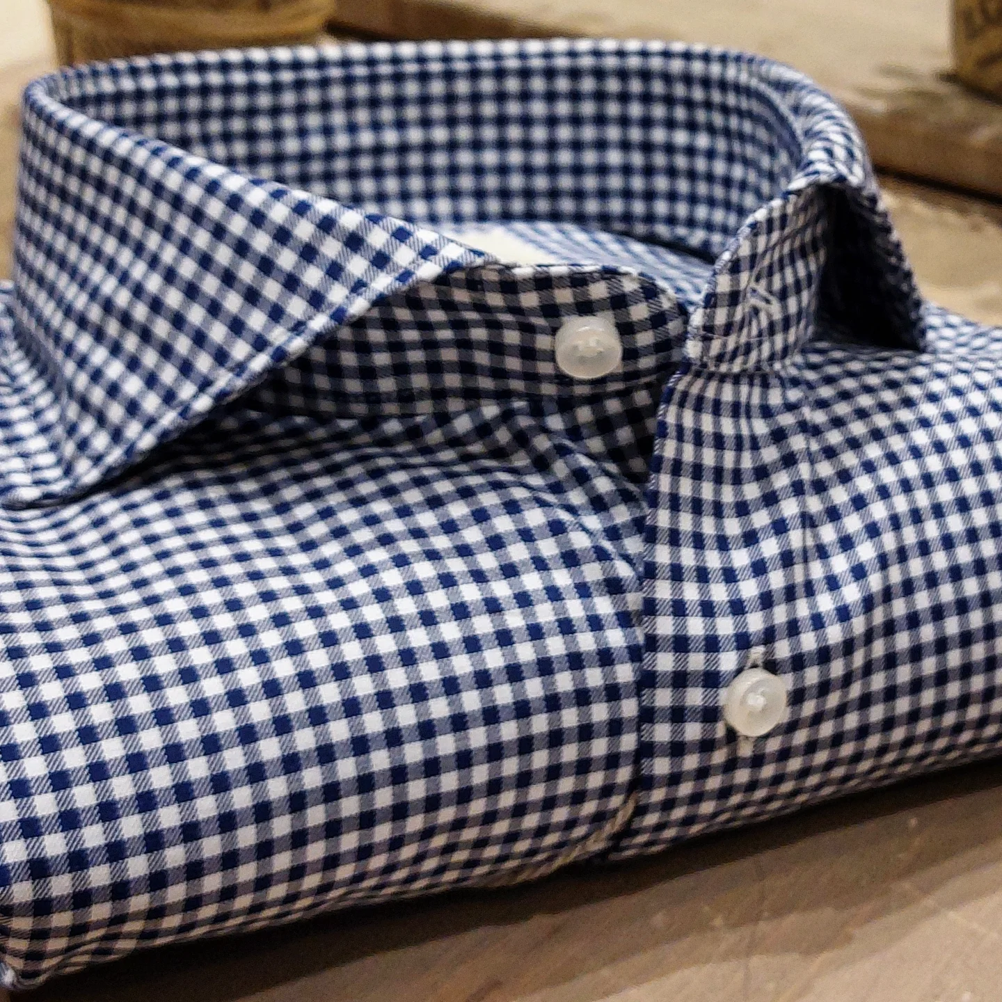 Camicia in Cotone Quadrettino Blu e Bianco Collo Francese Cutaway