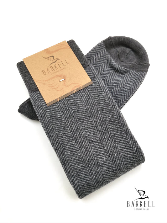 Chaussettes longues en coton chaud de haute qualité avec fond gris et motif chevrons
