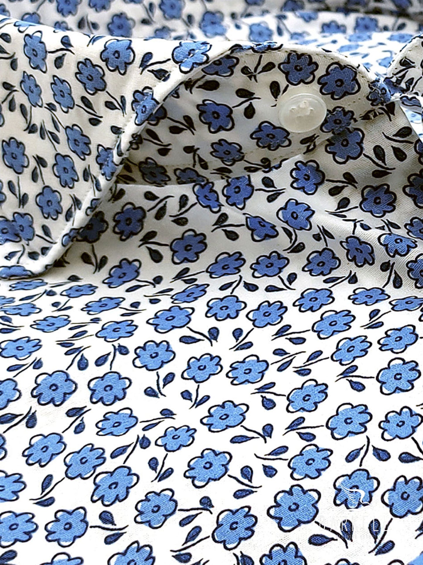 Camicia in Cotone Fantasia Fiorata Azzurra Fondo Bianco Collo Francese Cutaway