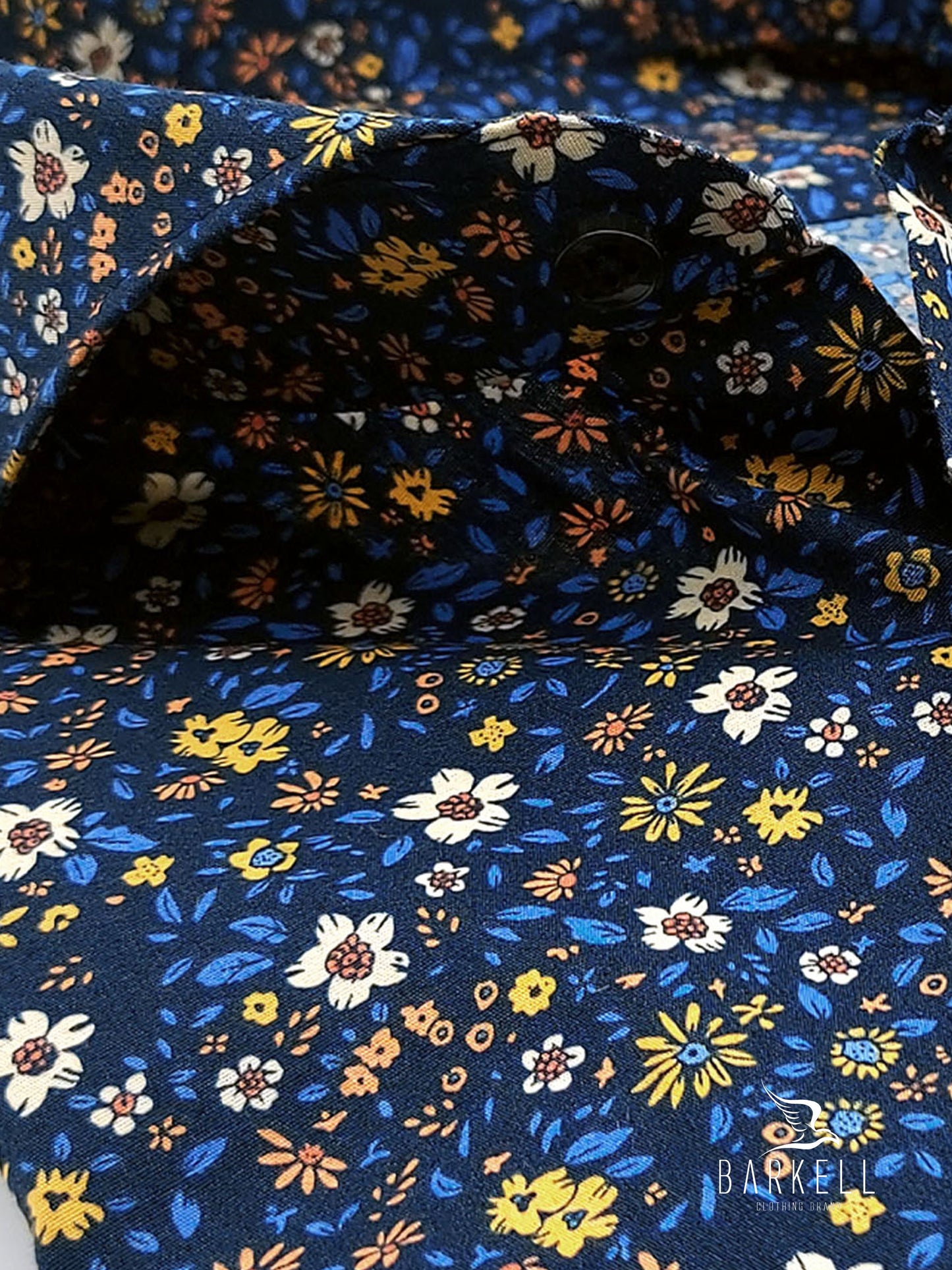 Camicia in Cotone Fantasia Fiorata Multicolore Fondo Blu Collo Francese Cutaway