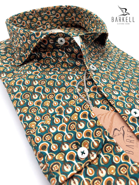 Camicia in Cotone Fantasia Geometrica Multicolore Fondo Verde Collo Francese Cutaway
