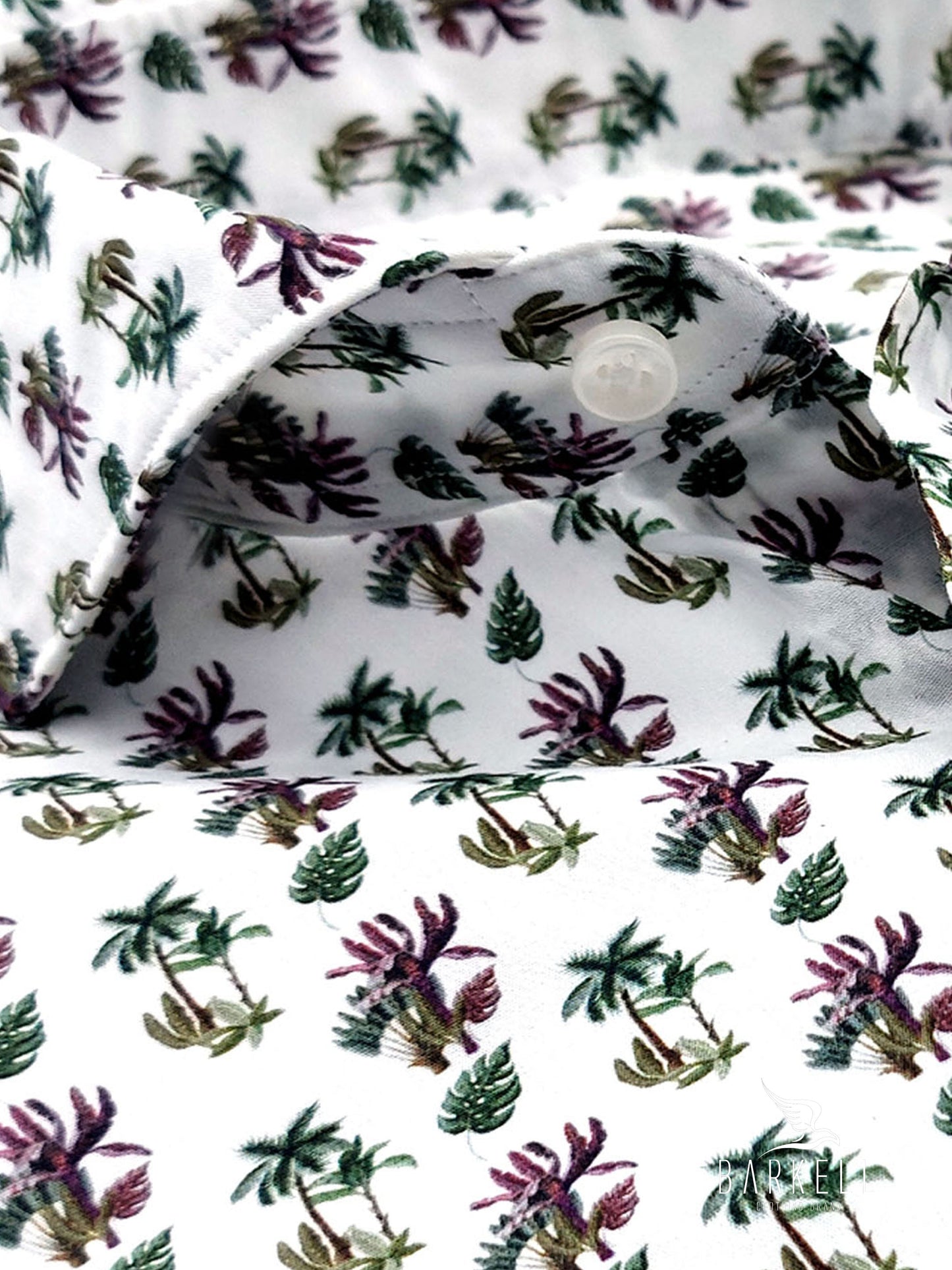 Camicia in Cotone Fantasia Palme Verdi Fondo Bianco Collo Francese Cutaway