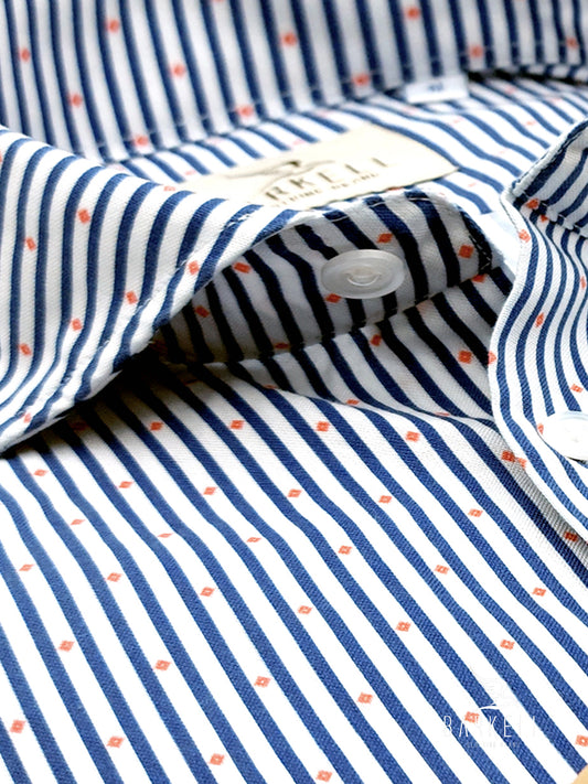 Camisa de algodón Oxford Pinpoint Estampado de rayas y rombos Fondo blanco Spread Spread