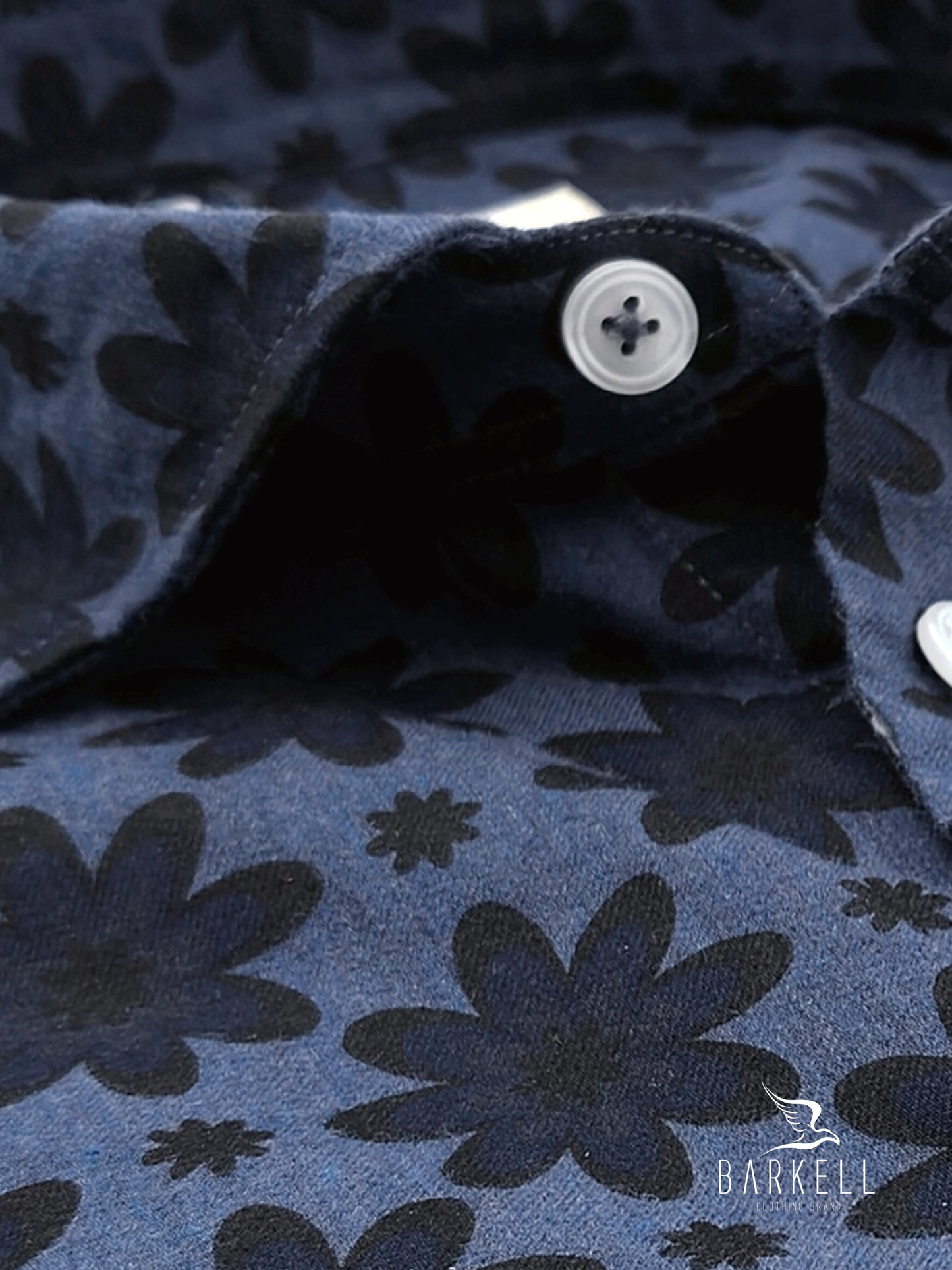 Camicia in Cotone Fantasia Fiore Blu Fondo Denim Collo Francese Piccolo